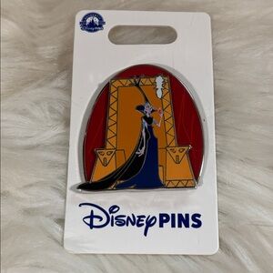 Disney Pin 2023 Emperors New Groove Yzma Throne & Poison